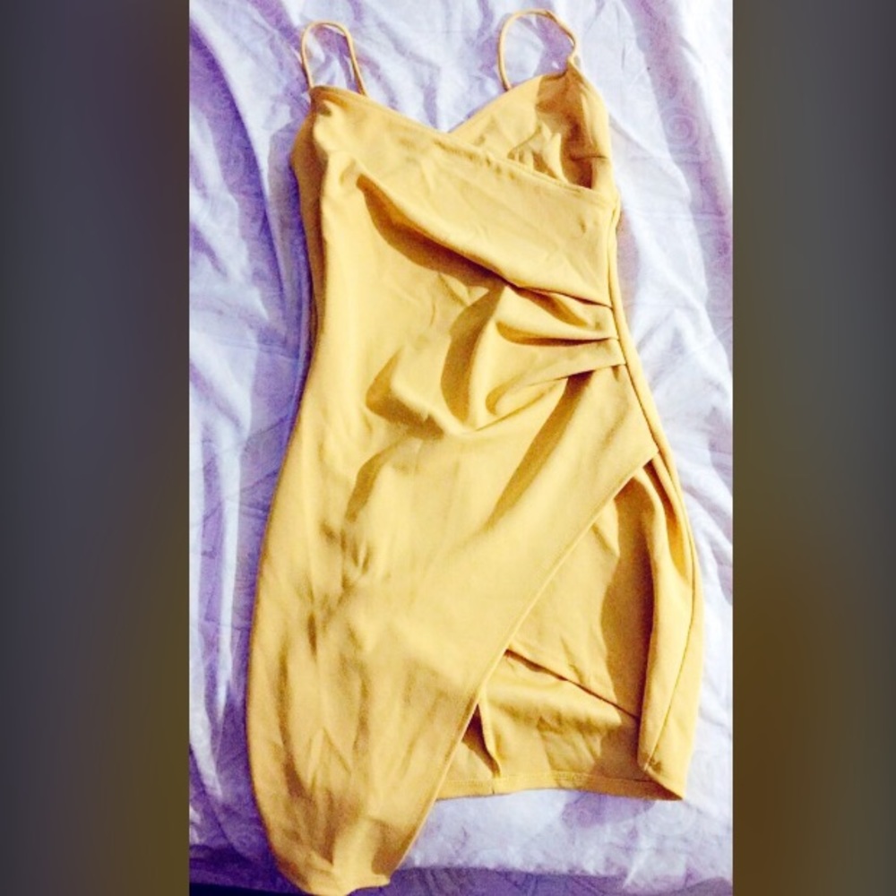 Yellow club dress